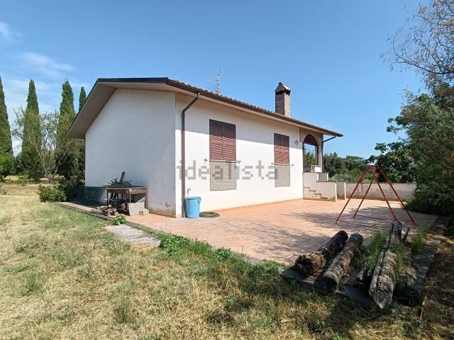 Villetta indipendente in vendita di 220 m² in Strada Freddano