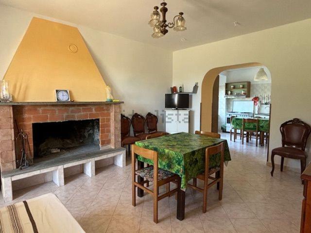 Villetta indipendente in vendita di 220 m² in Strada Ombrone