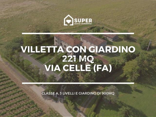 Villetta indipendente in vendita di 221 m² in Via Celle, 21