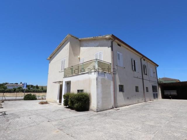 Villetta indipendente in vendita di 221 m² in Via de Pinedo, 31
