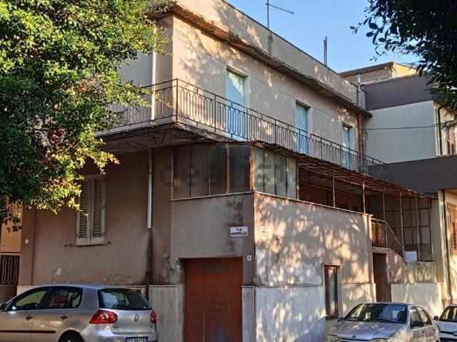 Villetta indipendente in vendita di 221 m² in Via Ranieri Vincenzo, 2