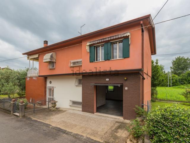 Villetta indipendente in vendita di 222 m² in Via del Lavoro, 999