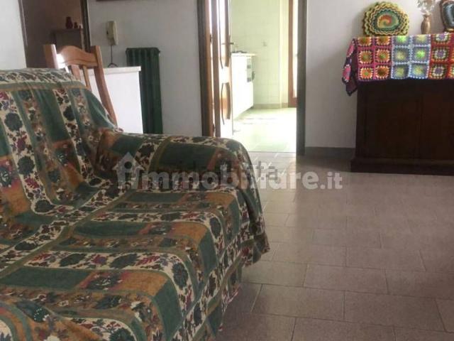 Villetta indipendente in vendita di 222 m² in Via Istonia