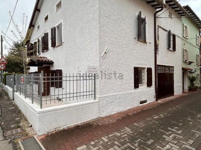 Villetta indipendente in vendita di 223 m²