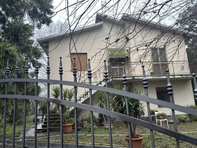 Villetta indipendente in vendita di 223 m² in Via G. Matteotti, 230