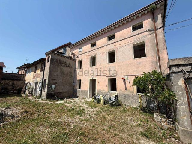Villetta indipendente in vendita di 223 m² in Via Madonnetta, 16