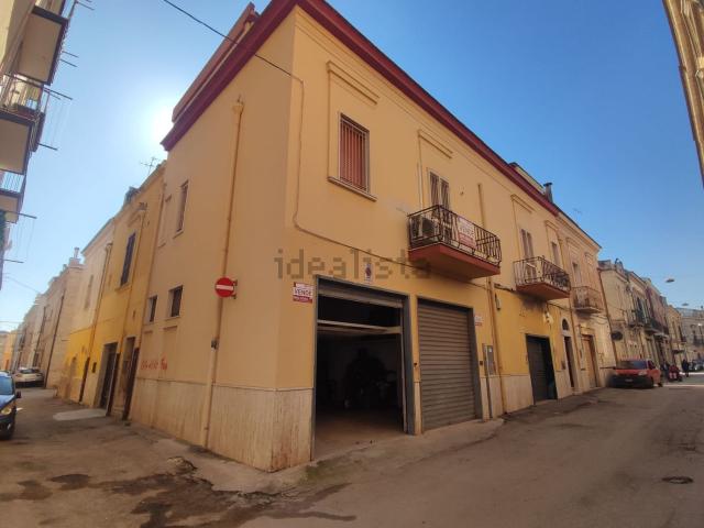 Villetta indipendente in vendita di 223 m² in Via Torquato Tasso