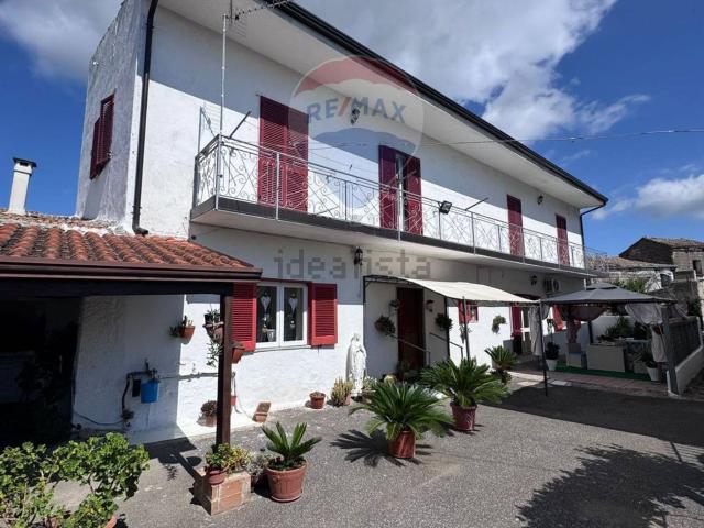 Villetta indipendente in vendita di 223 m² in Vico Pulito