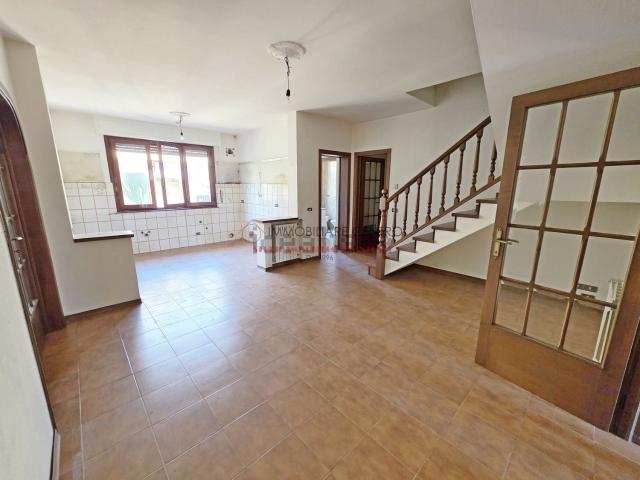 Villetta indipendente in vendita di 224 m² in Viale dei Tigli, 52
