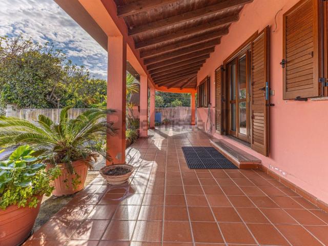 Villetta indipendente in vendita di 224 m² in Strada Vicinale Crabulazzi, 62