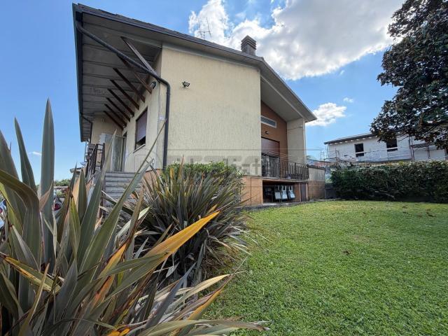 Villetta indipendente in vendita di 225 m²