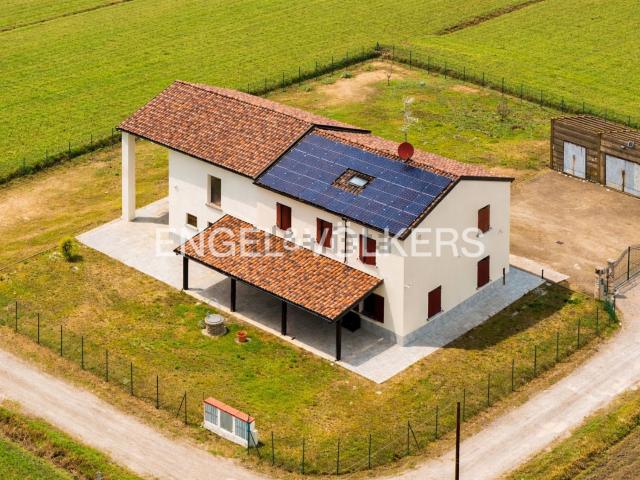 Villetta indipendente in vendita di 225 m² in Via Castelfranco
