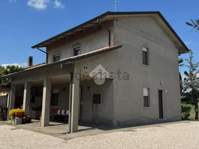 Villetta indipendente in vendita di 225 m² in Via Cicala, 1312
