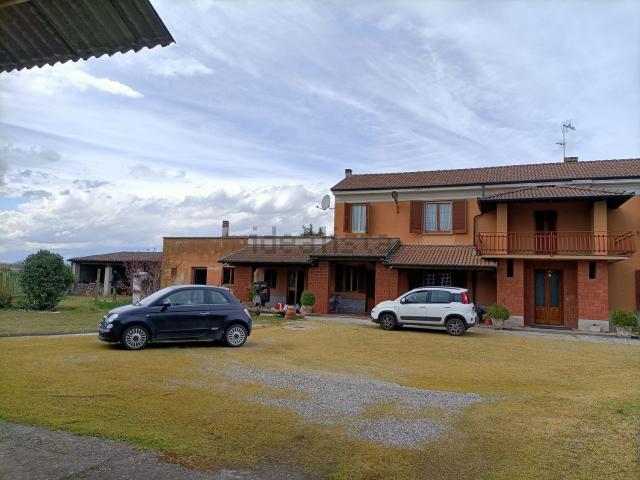 Villetta indipendente in vendita di 225 m² in Via badia