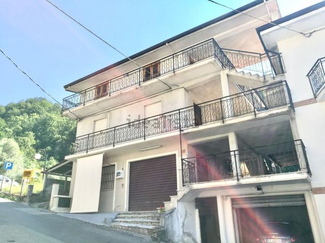 Villetta indipendente in vendita di 225 m² in Via Gallizzi, 42