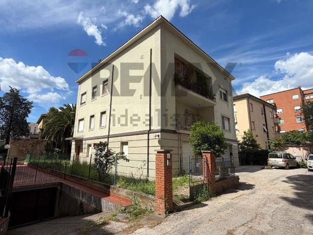 Villetta indipendente in vendita di 225 m² in Via Giovanni Amendola, 6