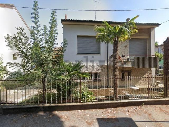 Villetta indipendente in vendita di 225 m² in Via Destra Canale Molinetto, 193