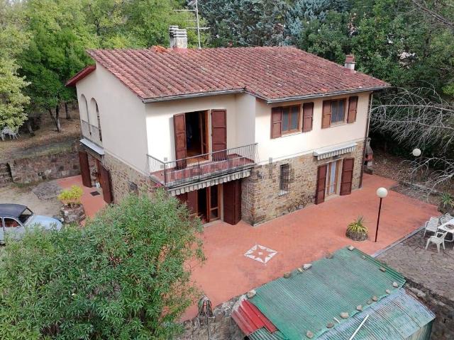 Villetta indipendente in vendita di 225 m² in Via di Mezzano