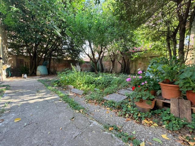 Villetta indipendente in vendita di 225 m² in Via Frà Bartolomeo, 36