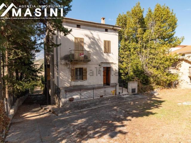 Villetta indipendente in vendita di 225 m² in Via San Pietro, 60