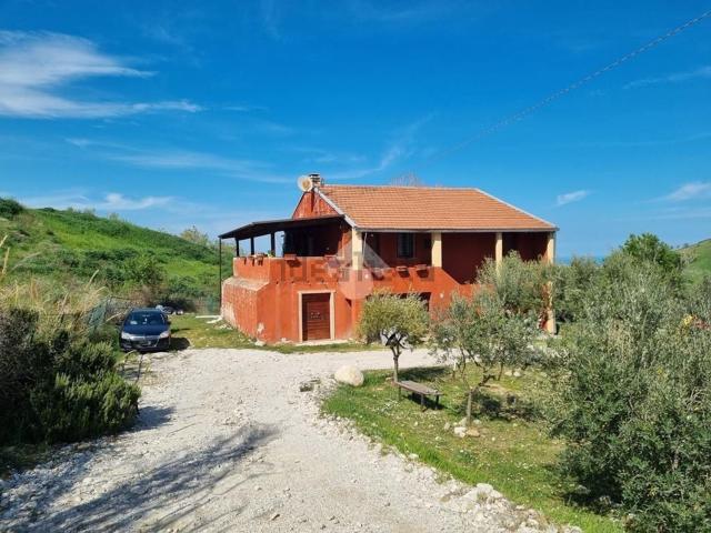 Villetta indipendente in vendita di 225 m² in Contrada Mulano Alto, 33