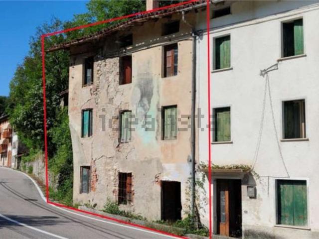 Villetta indipendente in vendita di 225 m² in Piazza Libertà