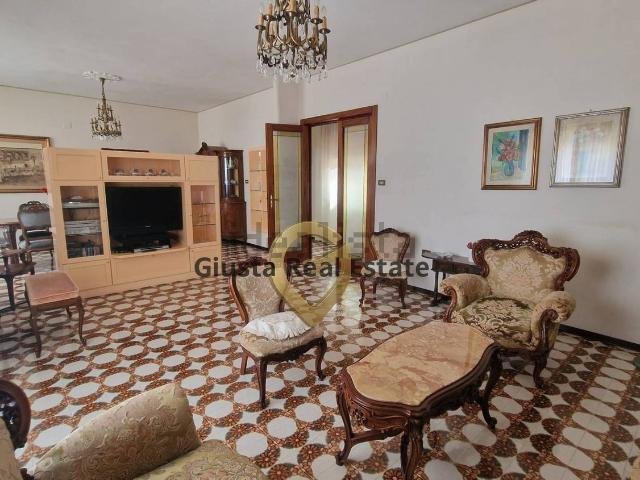 Villetta indipendente in vendita di 226 m² in Via Antea, 4