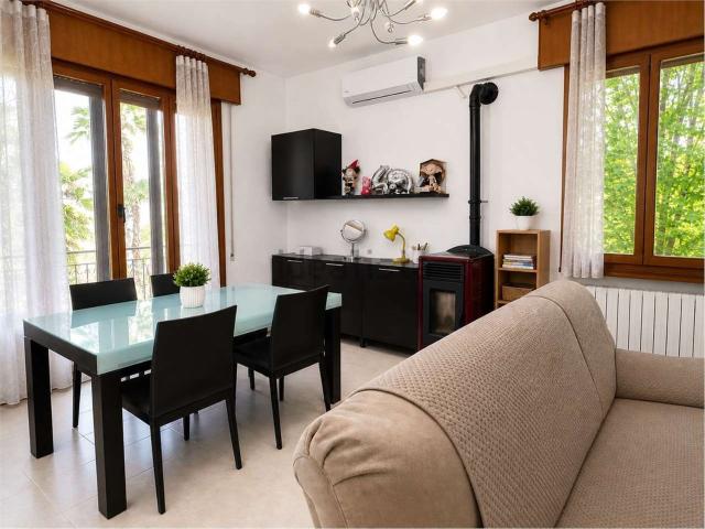 Villetta indipendente in vendita di 226 m² in Via Argine San Marco Superiore