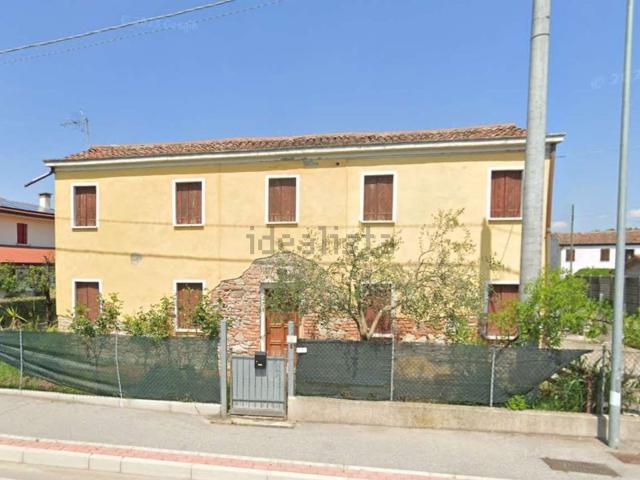 Villetta indipendente in vendita di 226 m² in Via Mazzini