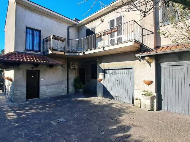 Villetta indipendente in vendita di 226 m² in Via Magenta, 10