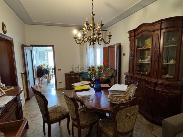 Villetta indipendente in vendita di 226 m² in Via Roma, 28