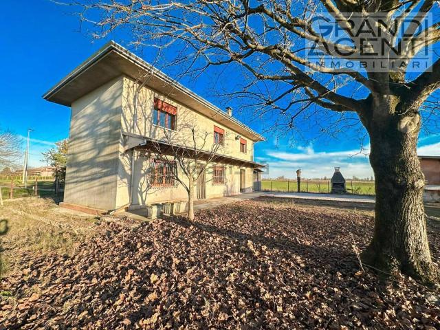 Villetta indipendente in vendita di 226 m² in Via Zenona
