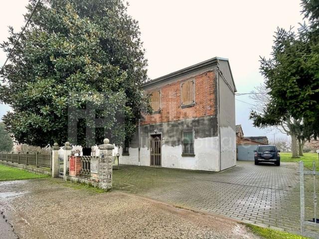 Villetta indipendente in vendita di 227 m² in Via 8 Settembre 1944, 143