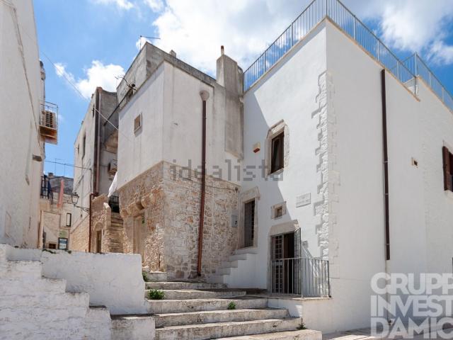 Villetta indipendente in vendita di 227 m² in Via Priore