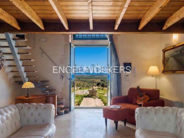 Villetta indipendente in vendita di 227 m² in Contrada Oliva