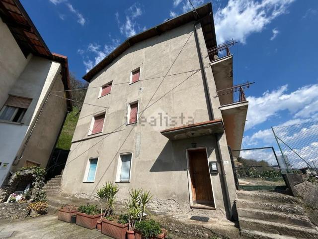 Villetta indipendente in vendita di 228 m² in Via Cascina Violo, 5