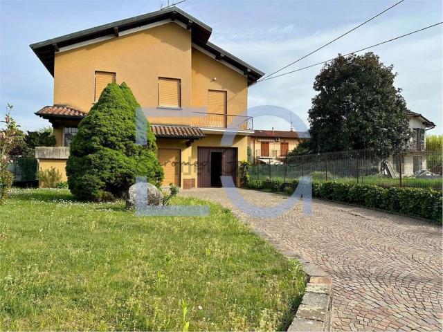 Villetta indipendente in vendita di 228 m² in Via Dante, 53