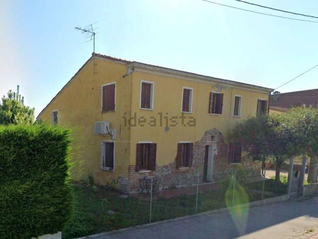 Villetta indipendente in vendita di 228 m² in Via Mazzini