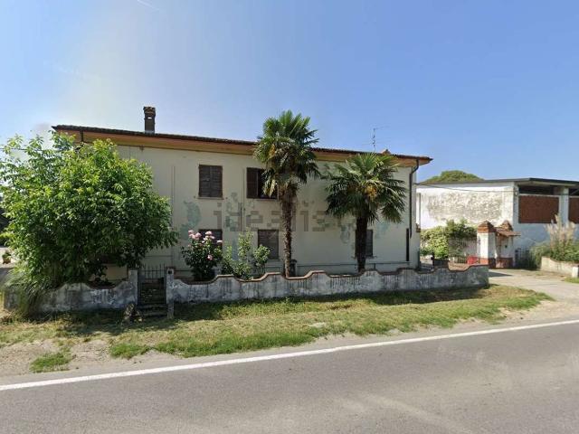 Villetta indipendente in vendita di 228 m² in Via Milano