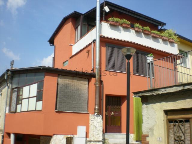 Villetta indipendente in vendita di 228 m² in Viale Regina Elena