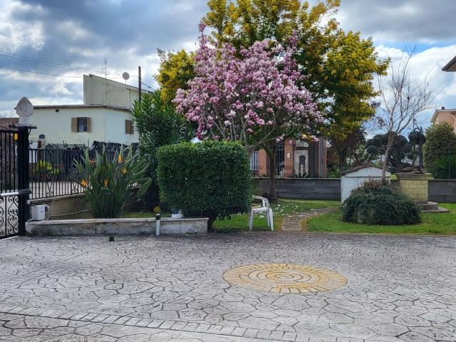 Villetta indipendente in vendita di 230 m²