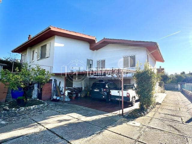 Villetta indipendente in vendita di 230 m²