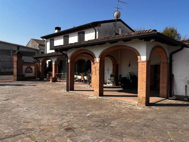 Villetta indipendente in vendita di 230 m²