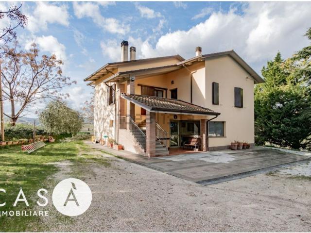 Villetta indipendente in vendita di 230 m²