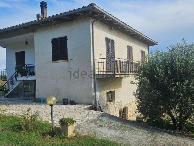 Villetta indipendente in vendita di 230 m²