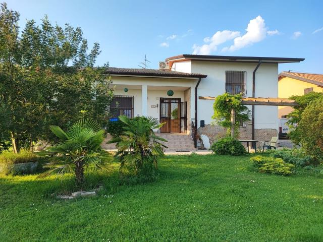 Villetta indipendente in vendita di 230 m²