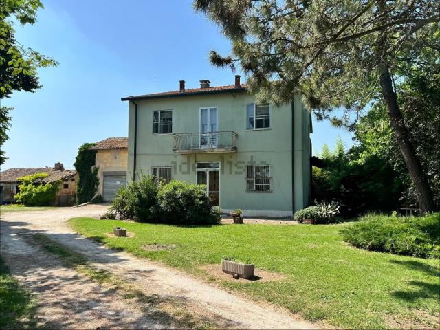 Villetta indipendente in vendita di 230 m² in Via Canale Bonifica