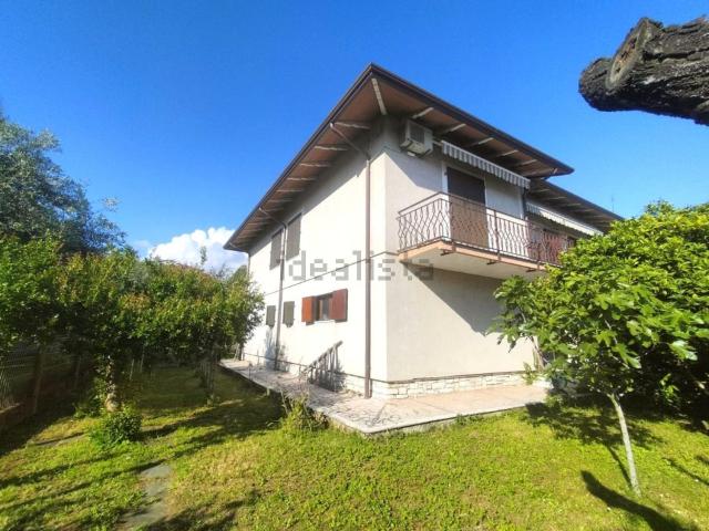 Villetta indipendente in vendita di 230 m² in Via Carriona