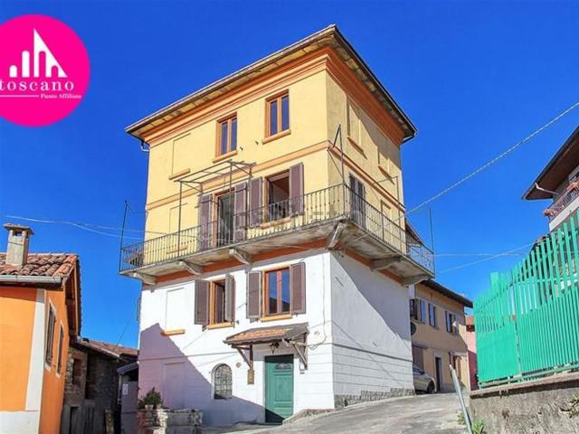 Villetta indipendente in vendita di 230 m² in Via A.Manzoni