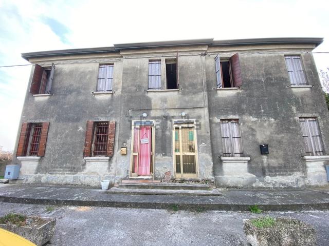 Villetta indipendente in vendita di 230 m² in Via Arginelli, 55